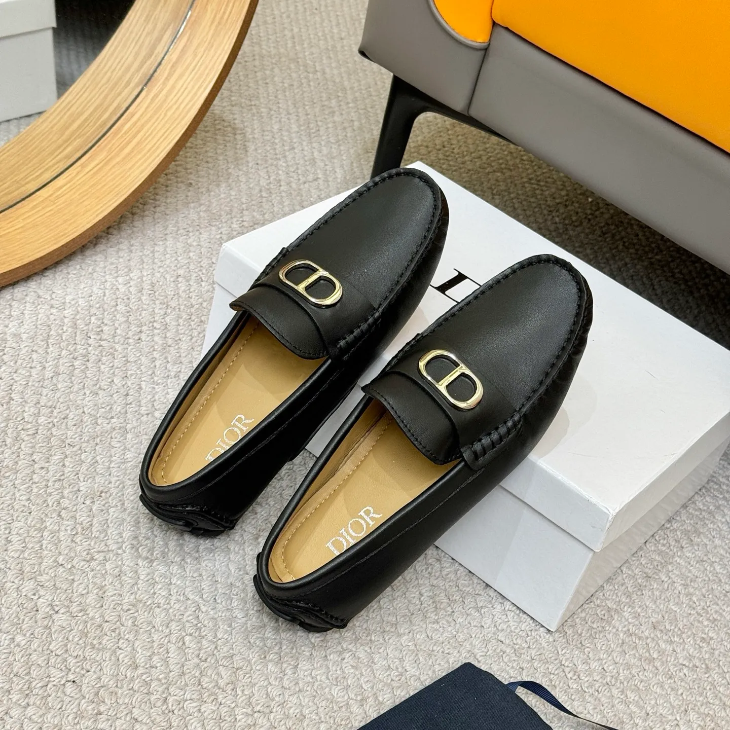 Men's clothing and shoes 💰420! (Yangli) Quality DIOR [Dior’s latest arrival] real auction hot-selling Doudou shoes 🔍DIOR) new Doudou shoes 👍Belgian designer Martin Margiela serves as Gucci shoe designer y full of charm, luxury style gentleman upper: imported cowhide, lining with spring sweat-absorbent first-layer sheepskin. Outsole Brand outsole, the last stitching on the bottom will never come off; equipped with classic Gucci exquisite hardware C D buckle💋The whole pair of shoes is fashionable and casual without losing high-end style; standard 38-46